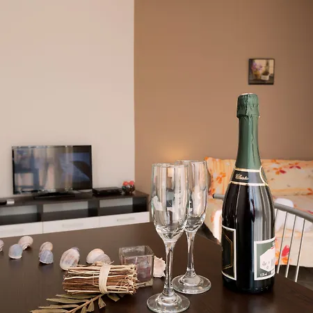Sea Palace Apartmanhotel 3*